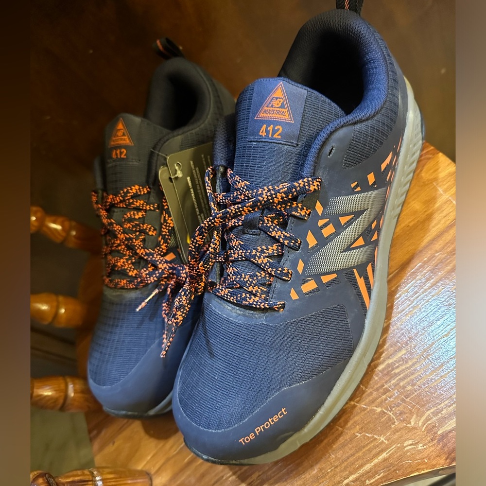 Men’s New Balance with toe protection
